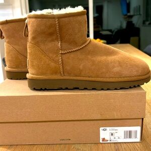 Ugg classic mini II